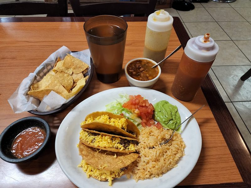 Feliz Amanecer food